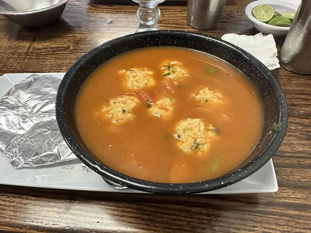 Andrew Doyle_Machi Seafood Restaurant_Nogales_review