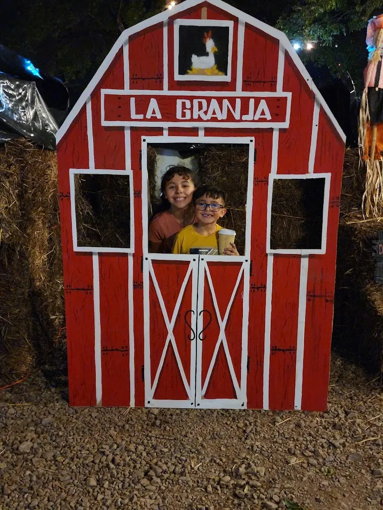 Melissa Prieto_La Granja_Nogales_review