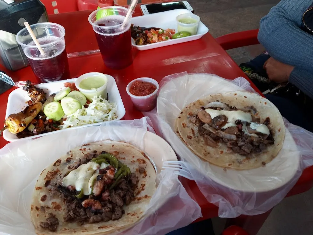 Donnie Geekie_El Ensueño Restaurant_Nogales_review