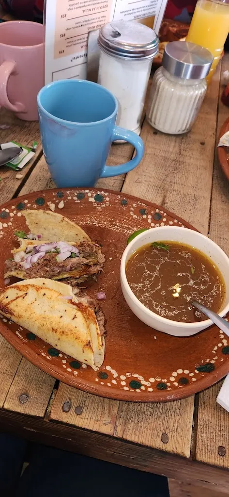 Nadia Carrazco_Las Mulas Restaurante_Nogales_review