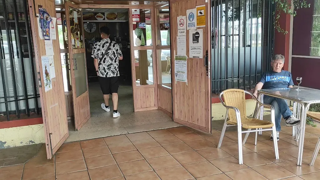 Hostal Restaurante Hermanos Méndez_Puebla de Obando_slider_image_2