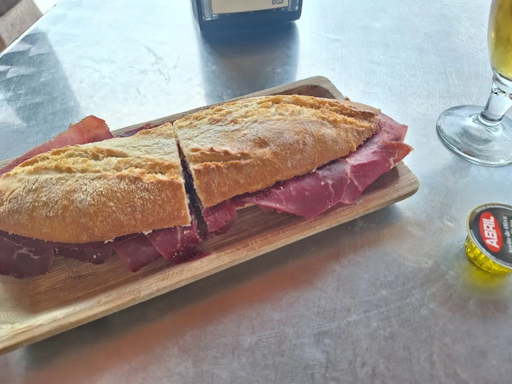 Lota Skateboards_Asador Montelueño_Puebla del Prior_review