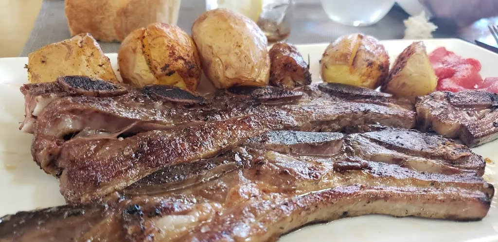 Juan Manuel Gabarron_Asador Montelueño_Puebla del Prior_review