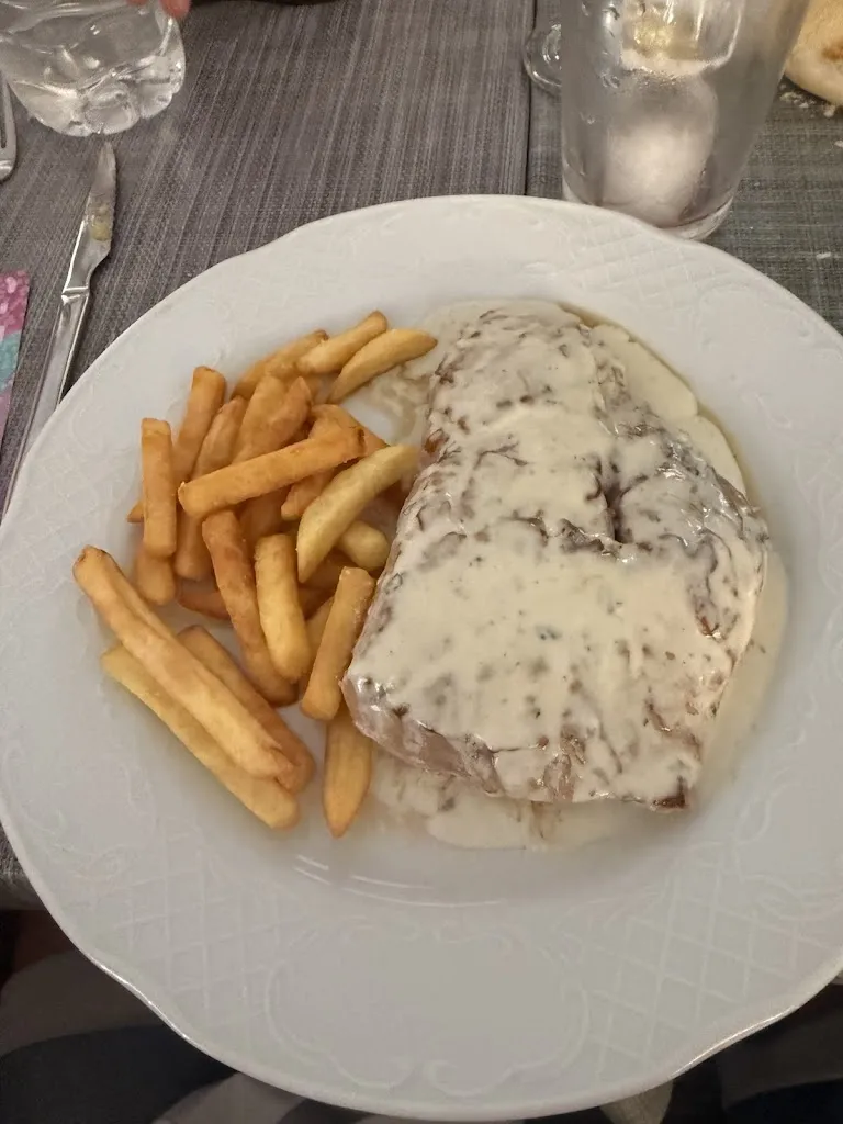 nacho irurzun reixach_Hostal Restaurante 