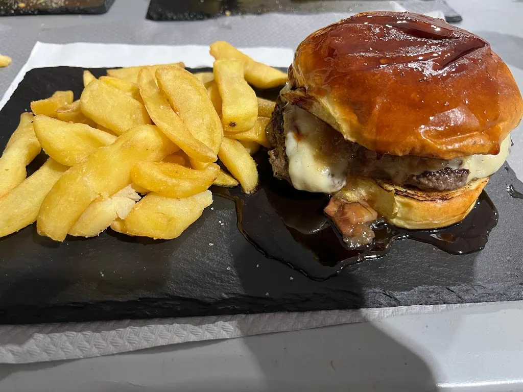 Restaurante bar la piscina restaurant in Puebla de Sancho Pérez