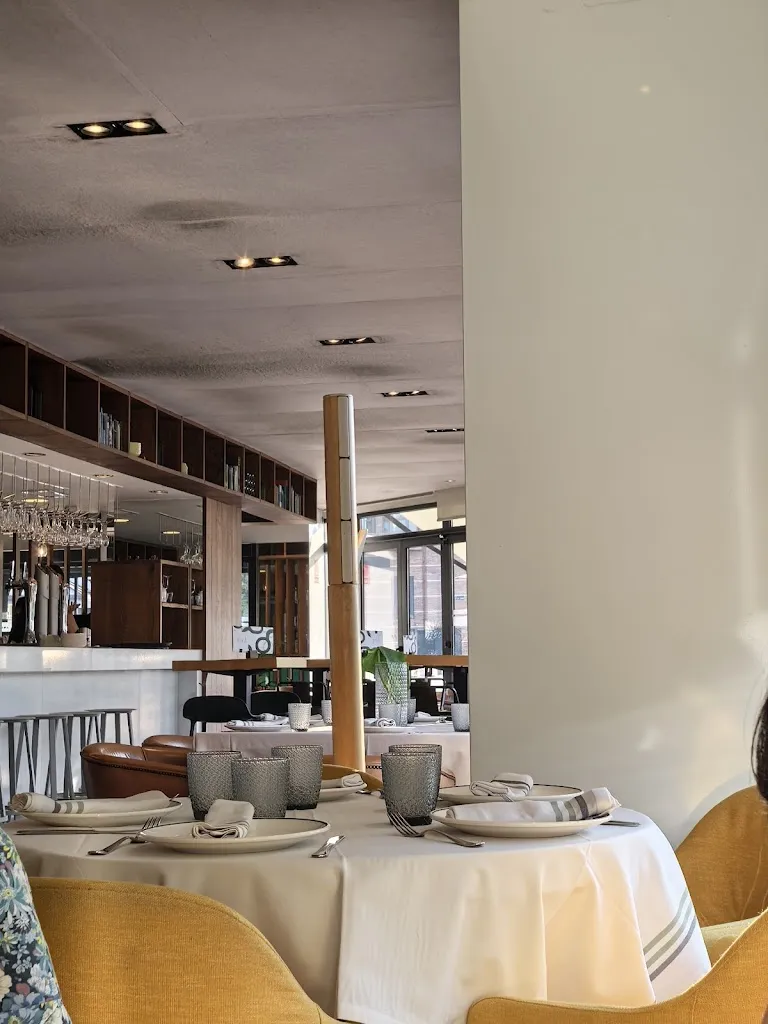 Orgaz Mediterranean Cuisine_Palomas_slider_image_3