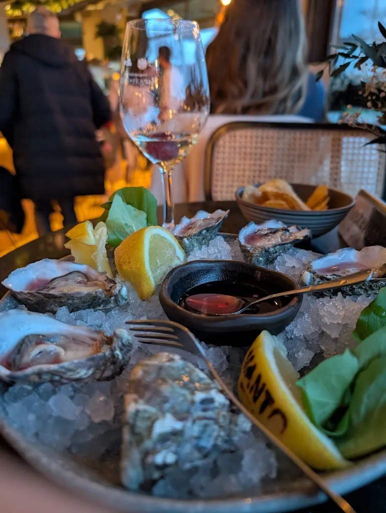 simon taylor_Manto Oyster Bar_Palomas_review