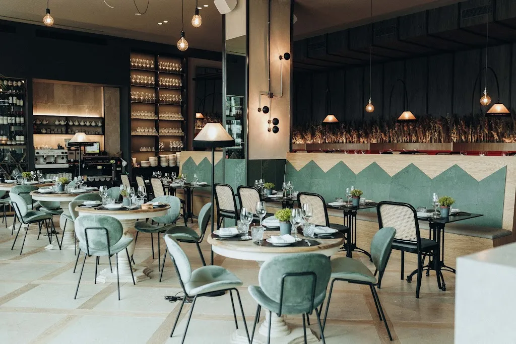 Manto Oyster Bar restaurant in Palomas