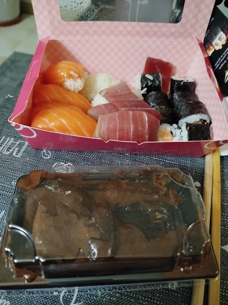 Nina de la Peña Gonzalez_Miss Sushi Campo de las Naciones_Palomas_review