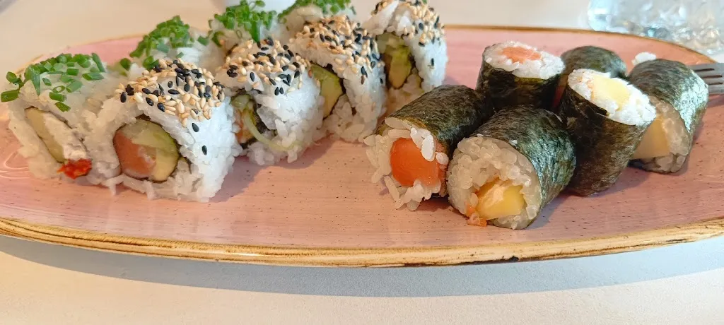 Miss Sushi Campo de las Naciones_Palomas_slider_image_3