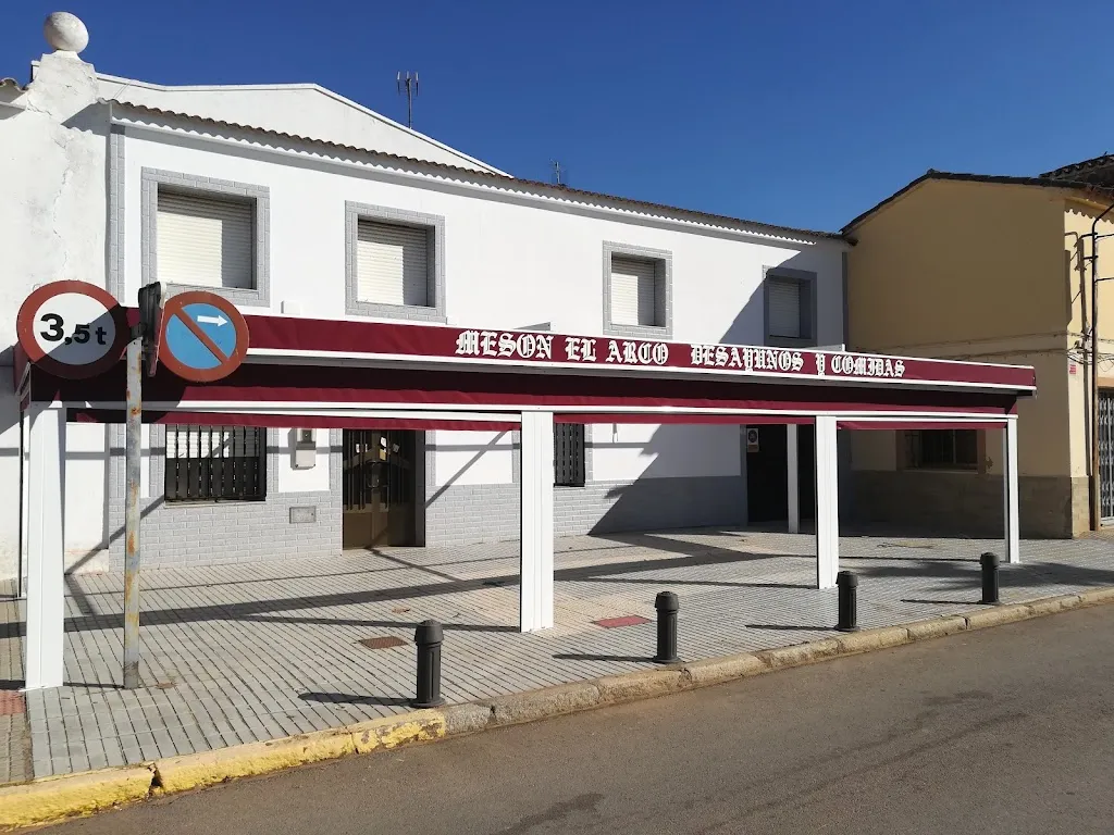 MESON EL ARCO_Pueblonuevo del Guadiana_slider_image_3