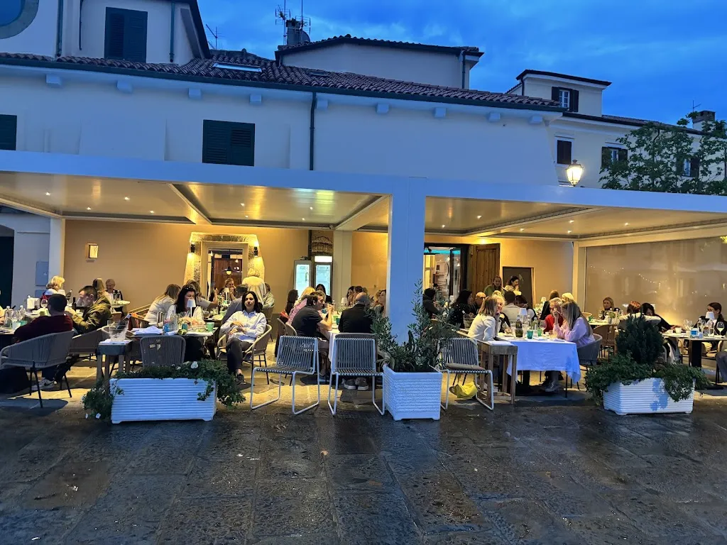 Olivera Stanojević_Sal de mar_Mugia_review