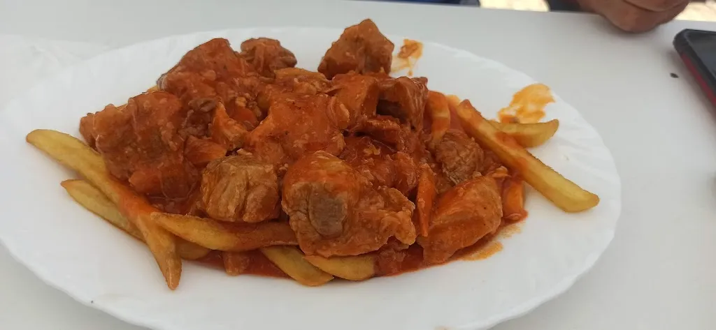 Nuria Ruiz_Cafe Bar Con 8 Basta_Olivenza_review