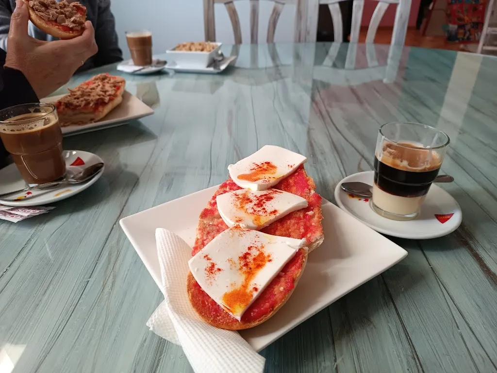 Cafetería La Encina_Olivenza_slider_image_2