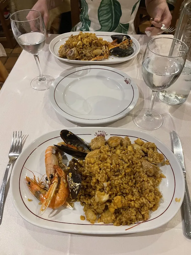 Grace Allman_La Paella de la Reina_Reina_review