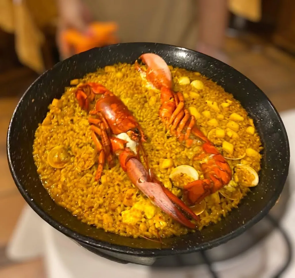 La Paella de la Reina_Reina_slider_image_3