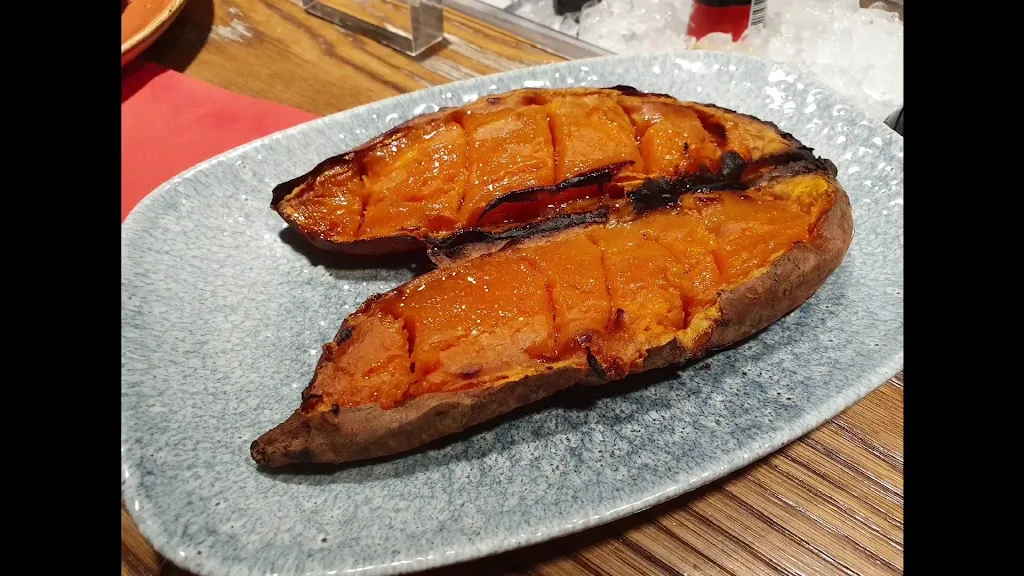 Yakitoro_Reina_slider_image_2