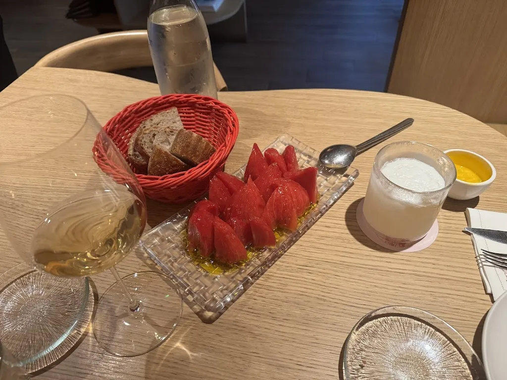 Oren Elkaim_Angelita Madrid_Reina_review