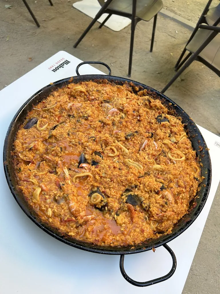 Belén González Delgado_Bar El Carrillón 2_Salvaleón_review