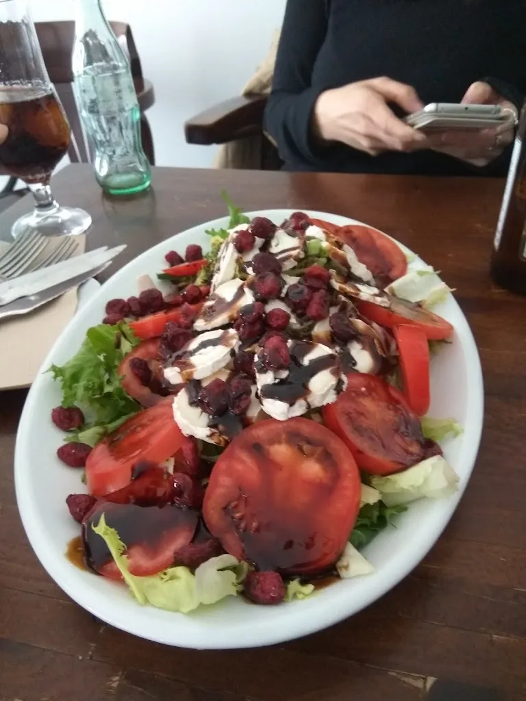 Alberto Calero_Cafe Hibernia_Ribera del Fresno_recensione