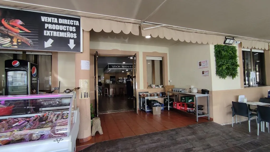 J.M. Viñuela Hostal Restaurante restaurant in San Pedro de Mérida