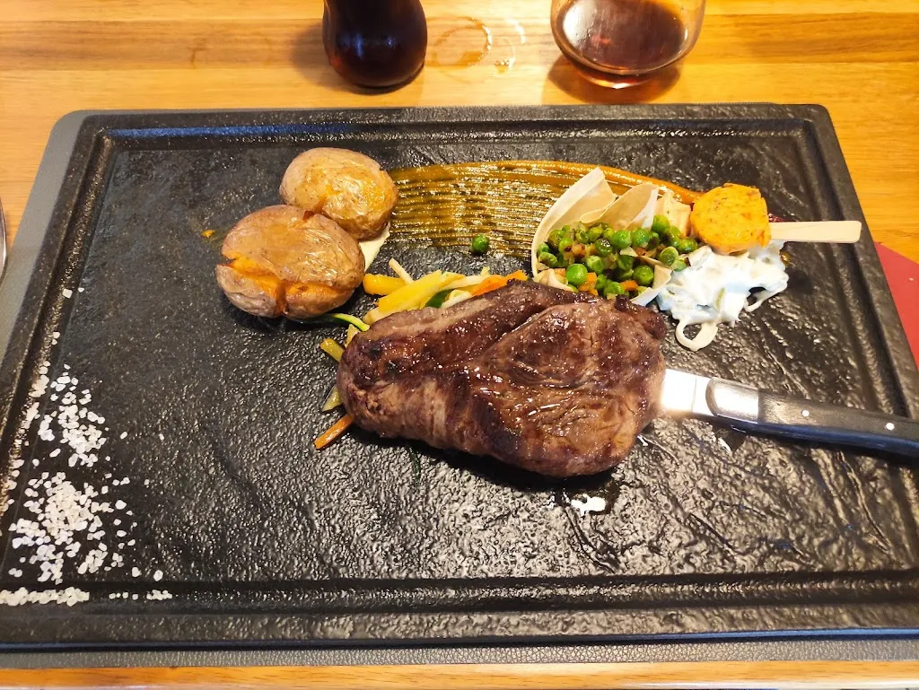 Zoltán Barnóth_Ristorante Il Bilaterale_Mugia_review