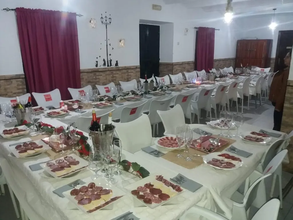 Bar El Tropezón restaurant in Segura de León