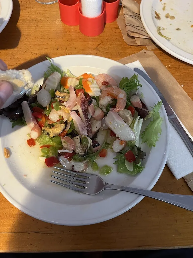 Alexandru Gheorghe_Restaurante Cidoncha Salón De Celebraciones_Santa Amalia_review