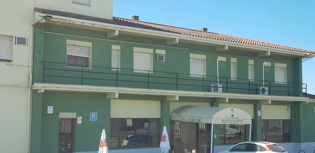 Anthony Miramira_El Caribe _Santa Amalia_review