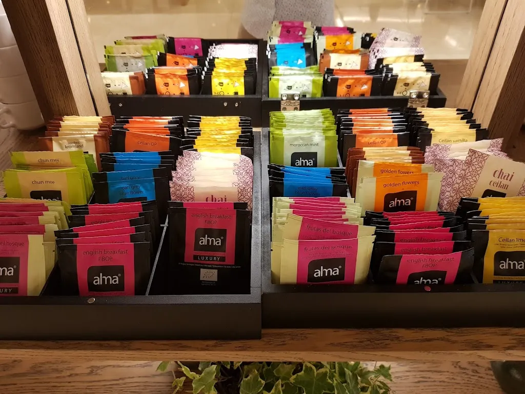 Jefferson Lua_Mosaico_Amés_review