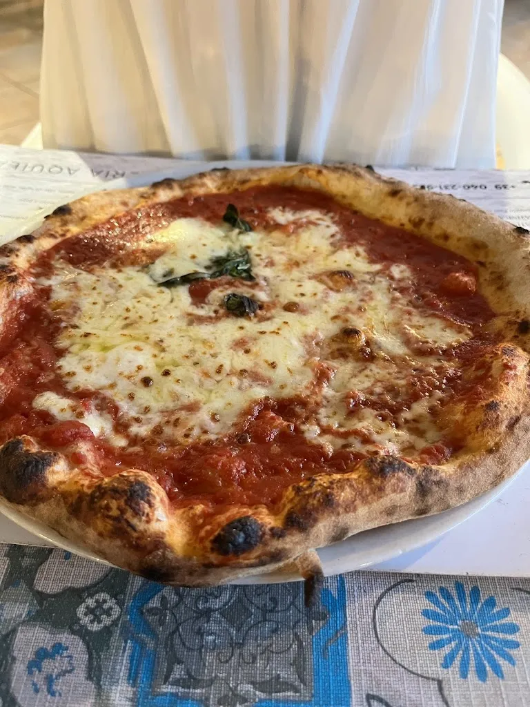 Verhon Cristian_Pizzeria Aquila_Mugia_Bewertung