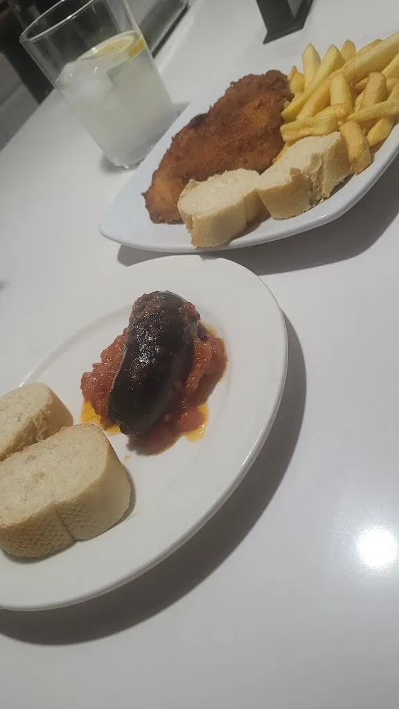 Fueras_ Estudiao_Dani corner_San Vicente de Alcántara_recensione