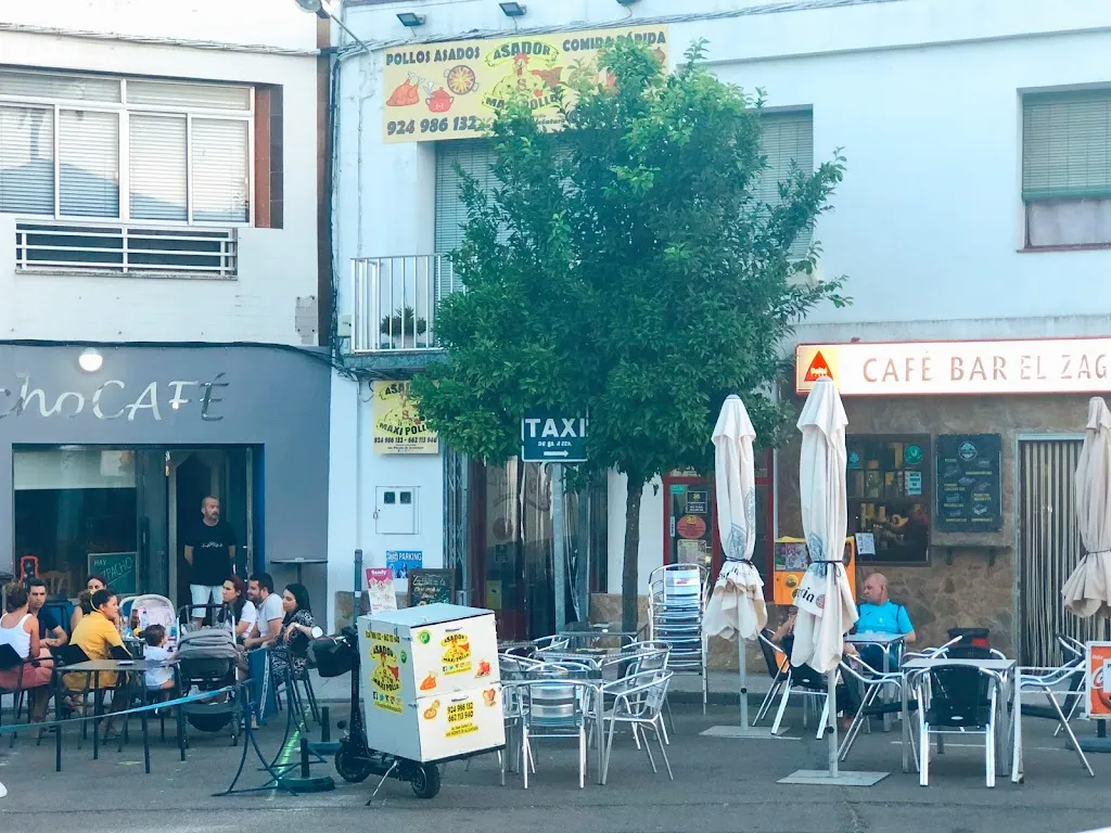 ASADOR MAXIPOLLO restaurant in San Vicente de Alcántara