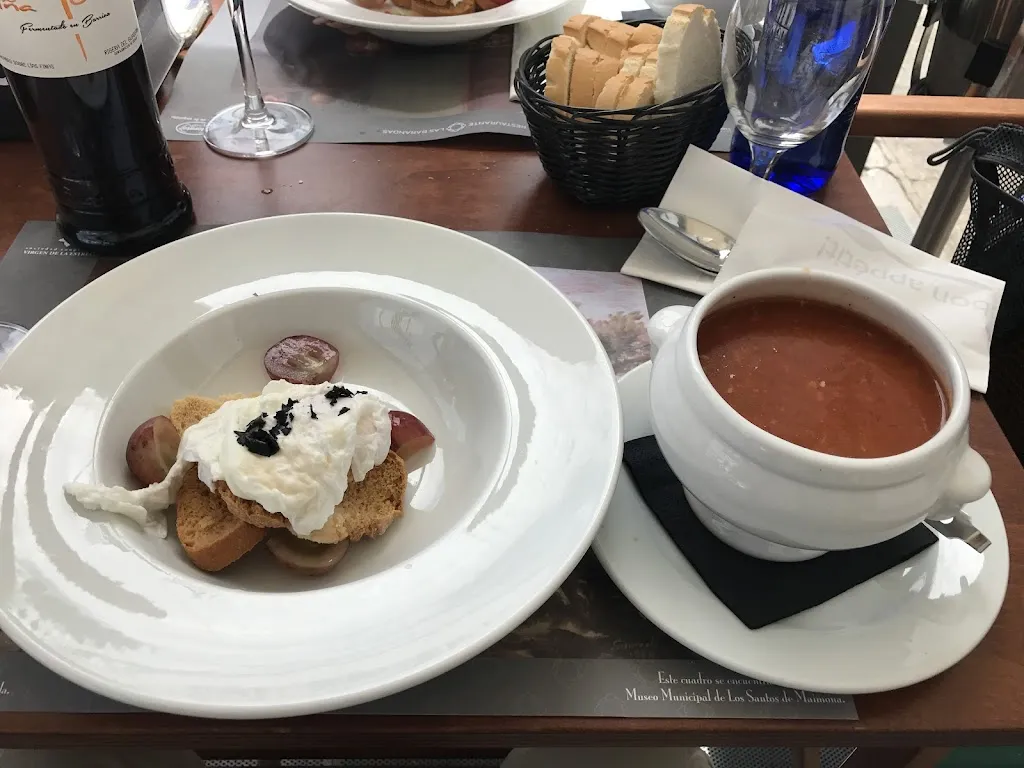 Mikhail Agarkov_Restaurante LAS BARANDAS_Santos de Maimona Los_review