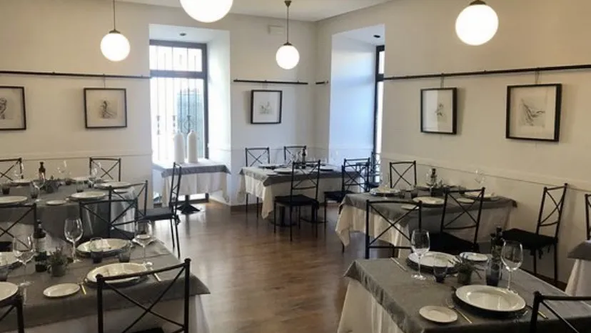 Restaurante LAS BARANDAS restaurant in Santos de Maimona Los