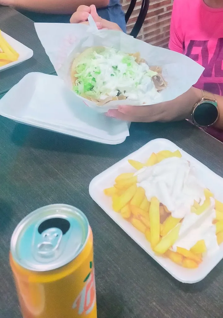 Marga Alvarez_Doner kebab pizzeria maimona_Santos de Maimona Los_review