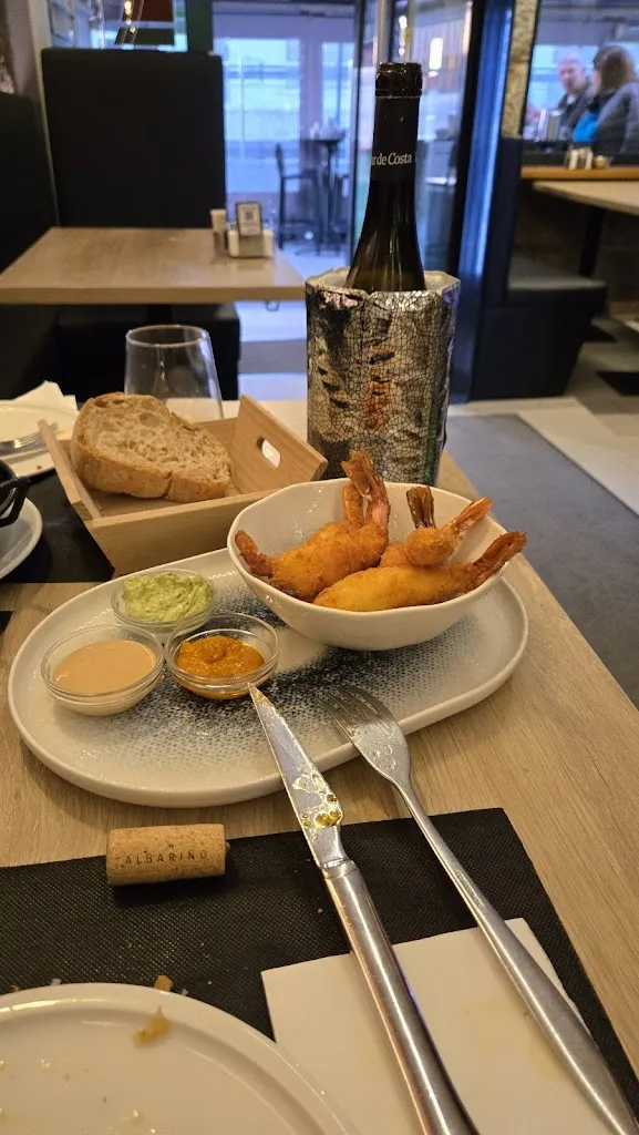 Rafaele Fiorella_Estrella del Muelle_Mugardos_review