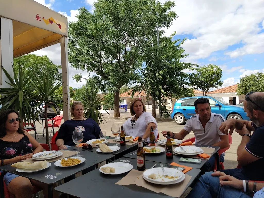 Bar Cafeteria Mondo_Torre de Miguel Sesmero_slider_image_2