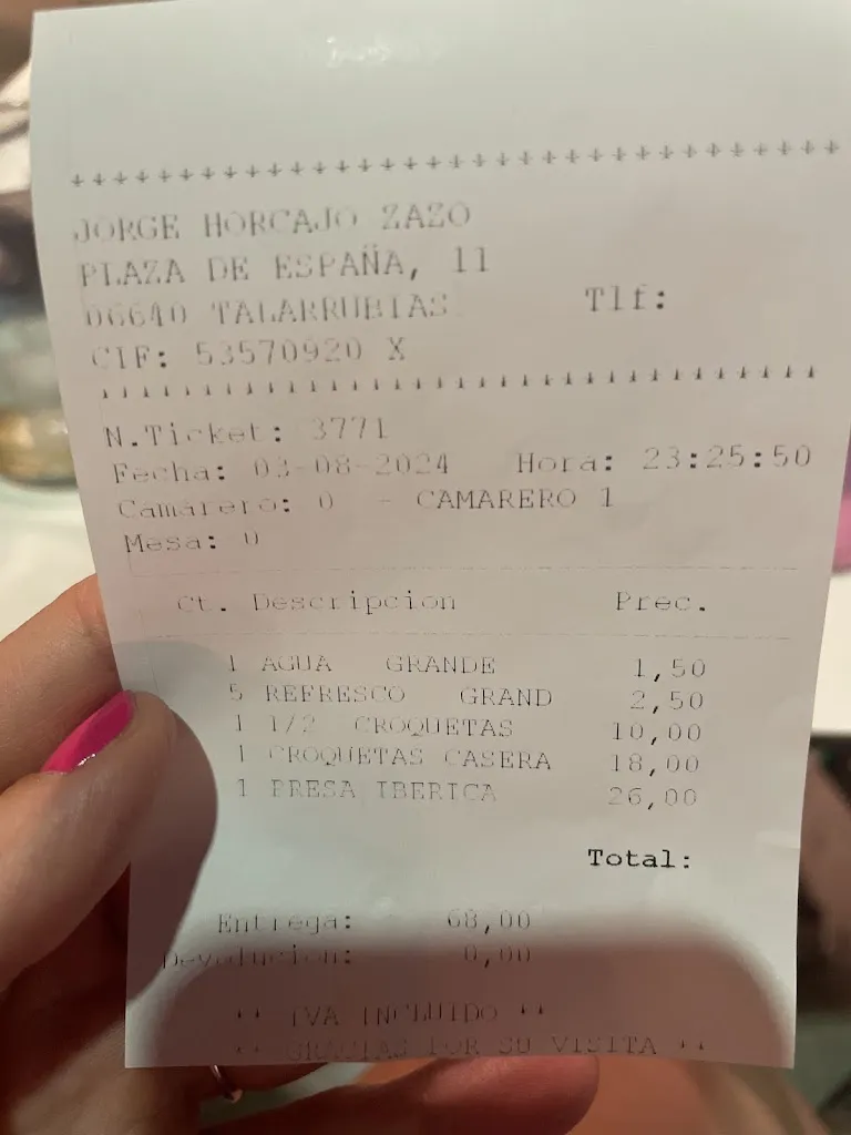 Silvia Gil_Restaurante El Aperitivo_Talarrubias_review