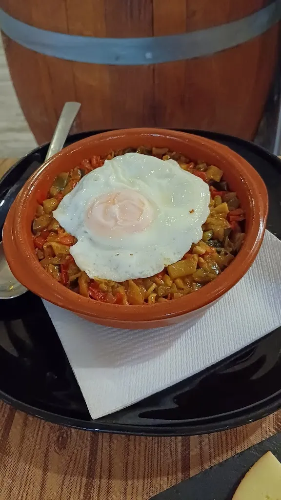 María Ruiz_Arbolillo Plaza_Talarrubias_review