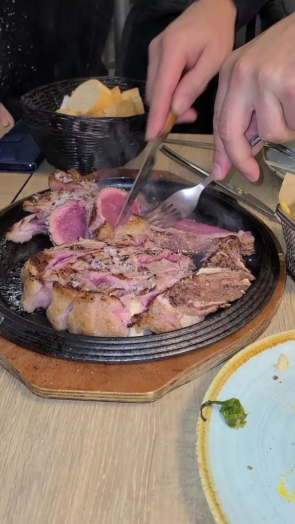 Restaurante Trujillo Berrocal_Trujillanos_slider_image_2