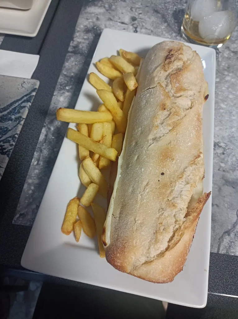 David Fernando_BAR LA CANTAMORA_Usagre_recensione