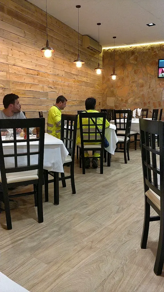 Restaurante Almeda_Torremejía_slider_image_2