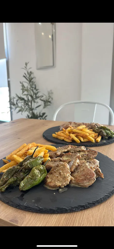 angel barba lajas_CAFÉ BAR RESTAURANTE LAS VIRTUDES_Torremejía_review