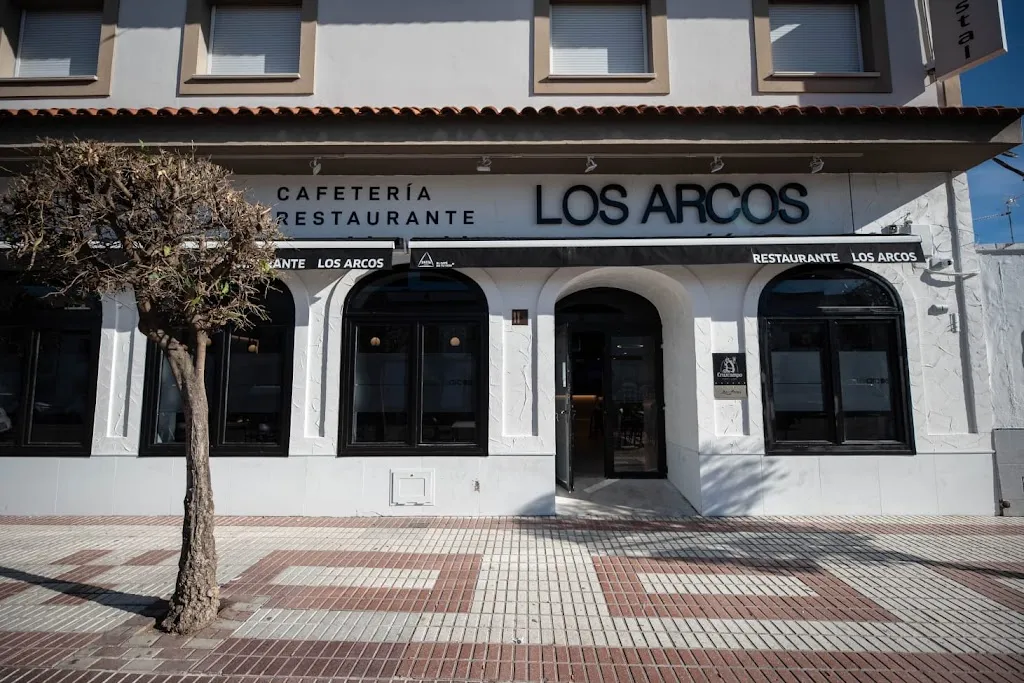 Restaurante Hotal Los Arcos_Talavera La Real_slider_image_1