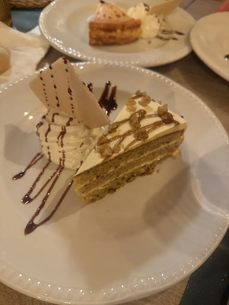 ALBERTO CAMPOS DEL AMO_Restaurante Asador extremeño | Recomendado_Talavera La Real_review