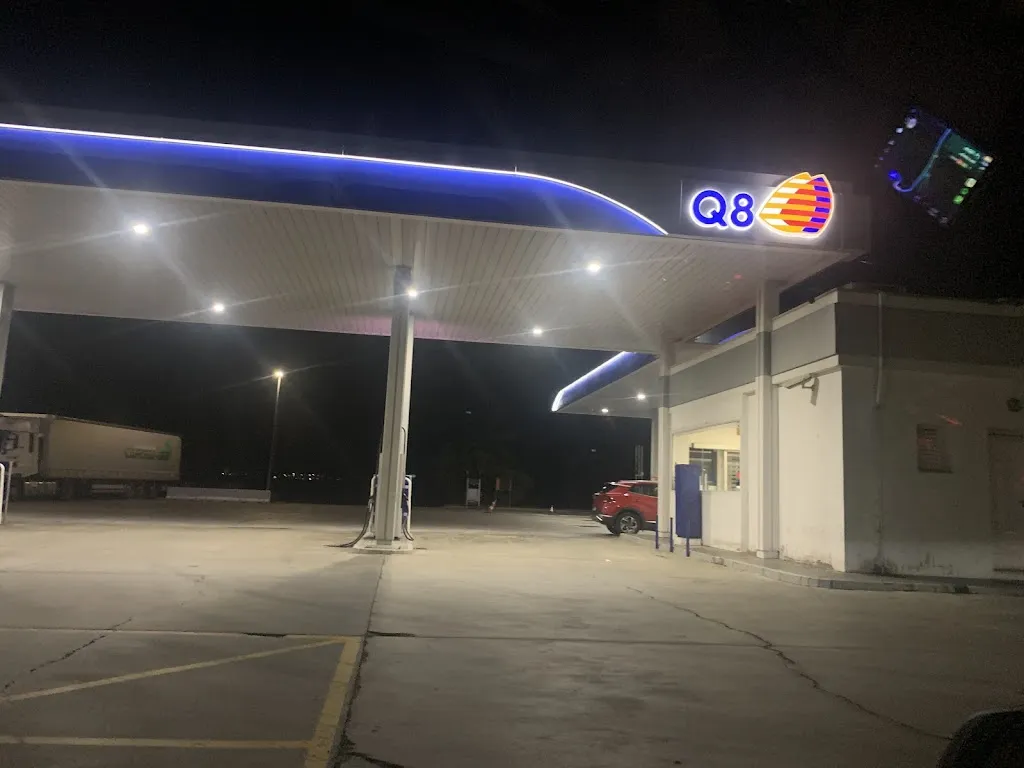 Q8 Gasolinera Talavera la Real_Talavera La Real_slider_image_2