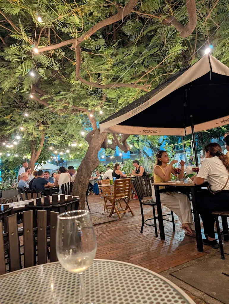 Ouzo Santa Marta_Santa Marta_slider_image_3