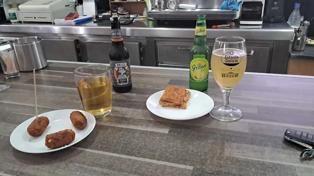 Jose Miguel X_Bar Cuatro Caminos_Mugardos_recensione