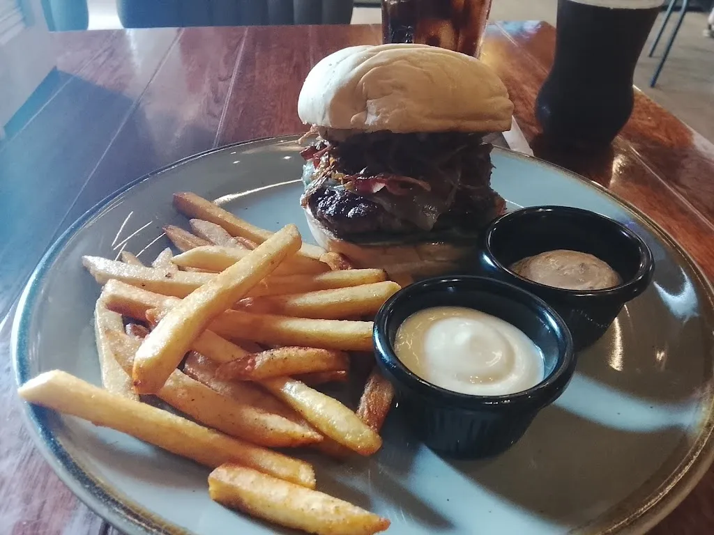 Chris V_Topping Burgers Santa Marta_Santa Marta_review